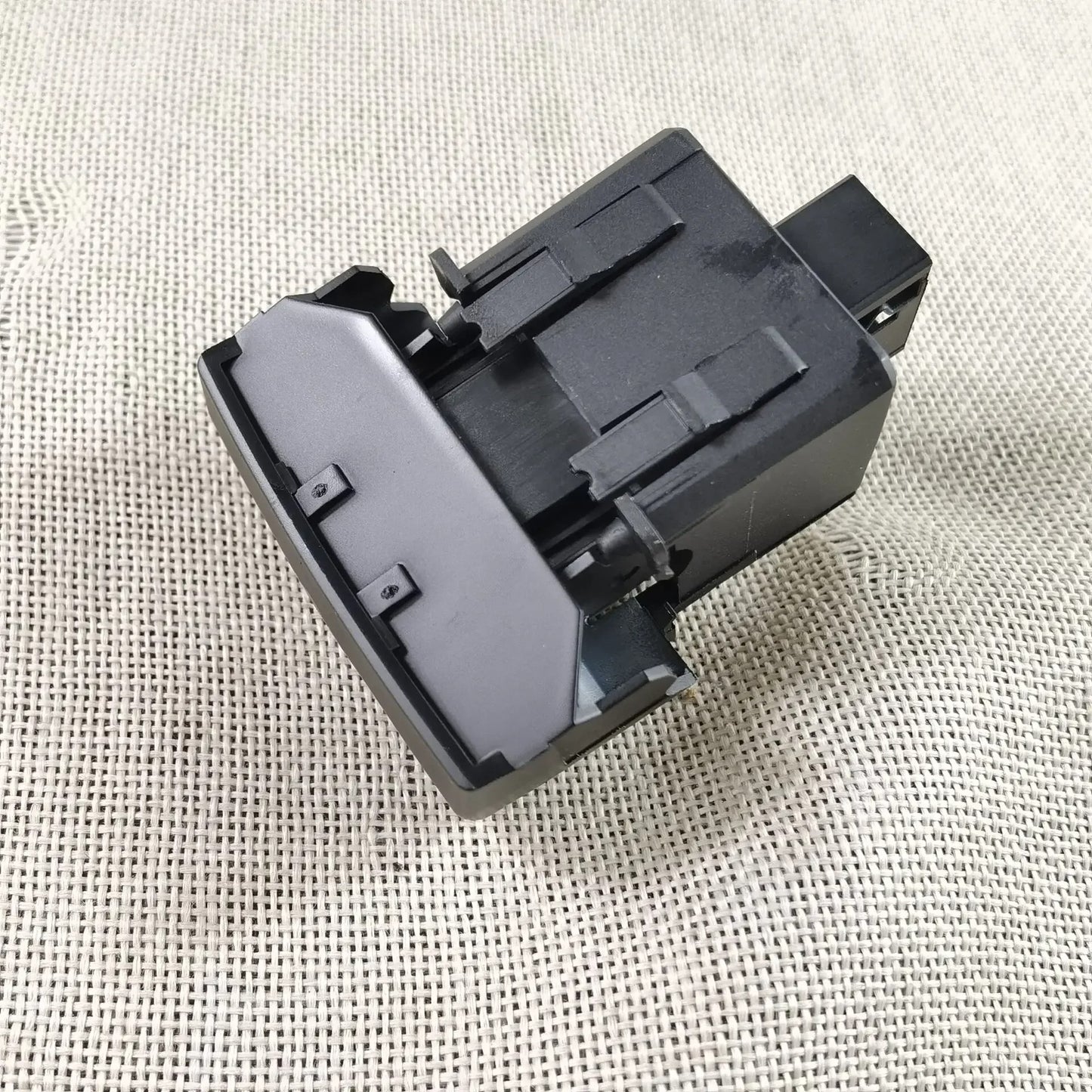 For Peugeot 3008/5008 470706 Electronic HandBrake Switch Parking Brake