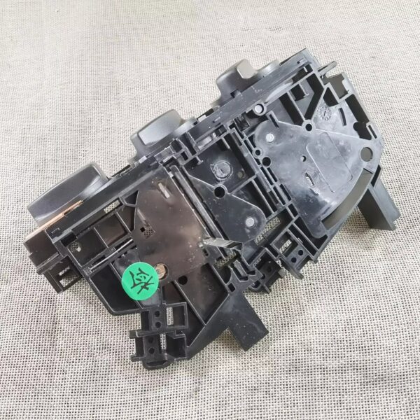 A/C & Heater Control Panel/Climate Control For VW Jetta&GOLF mk3 VENTO EUROVAN 1H0 820 045C / 1H0820045D 1H0820045C - Image 3