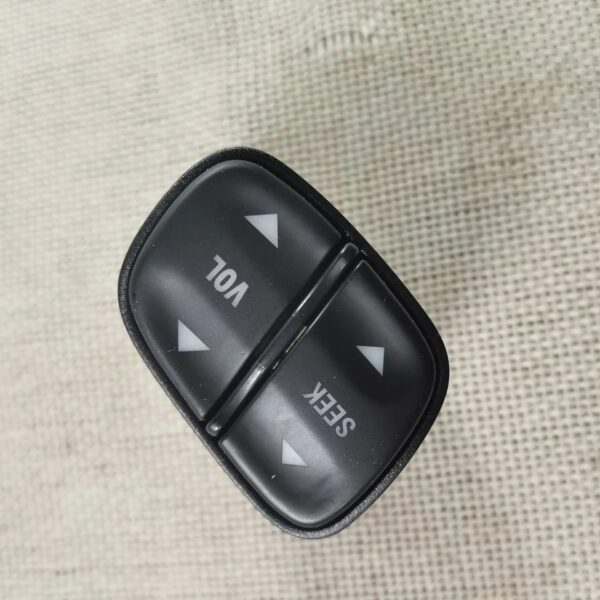 4Pcs Steering Wheel Switch Control Buttons for Chevy Silverado GMC Sierra 1999442 1999443 12450243 12450244 21997738 21997739 - Image 2
