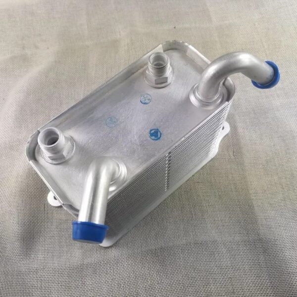Engine Oil Cooler for Transporter T5 2003-2009  7H0317019B 7H0 317 019B 8MO3767 - Image 2