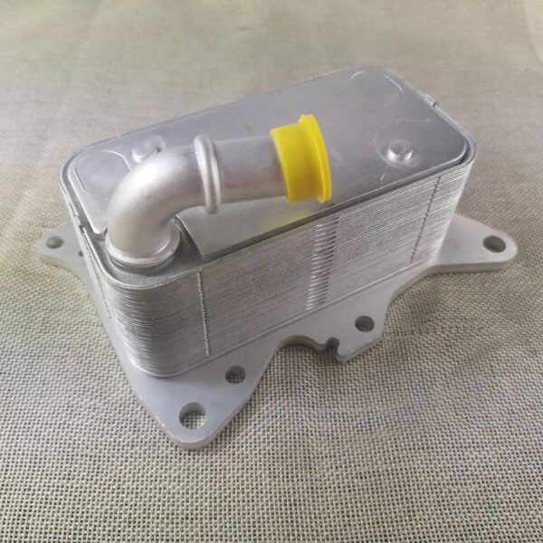 ENGINE OIL COOLER FOR MERCEDES SPRINTER OM651  6511800610, 6511800665, 6511801310, 6511800810, A6511801310 - Image 2