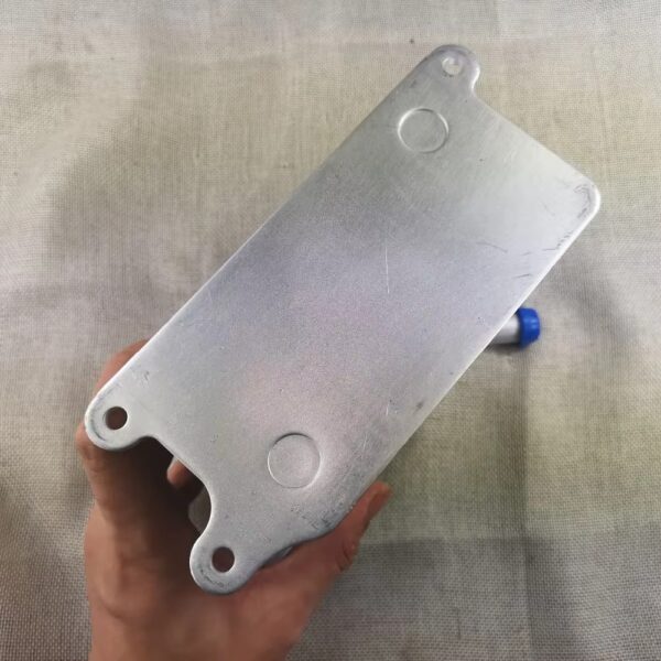 Engine Oil Cooler for Transporter T5 2003-2009  7H0317019B 7H0 317 019B 8MO3767 - Image 4