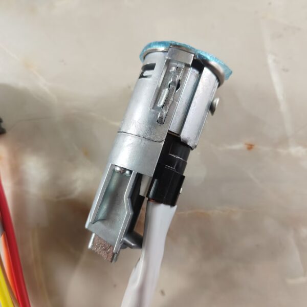 New Ignition Steering Switch Barrel Lock For Renault Laguna I Master II Mascott Trafic Clio R21 7700813973 7701475696 7701038365 - Image 4