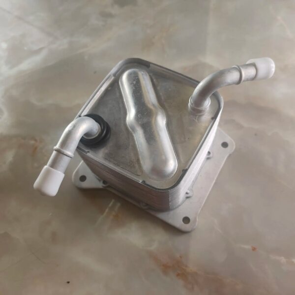 Silver Engine Oil Cooler for For Nissan CVT Sentra 1.8L 2017  21606-3JX0B  216063JX0B - Image 2