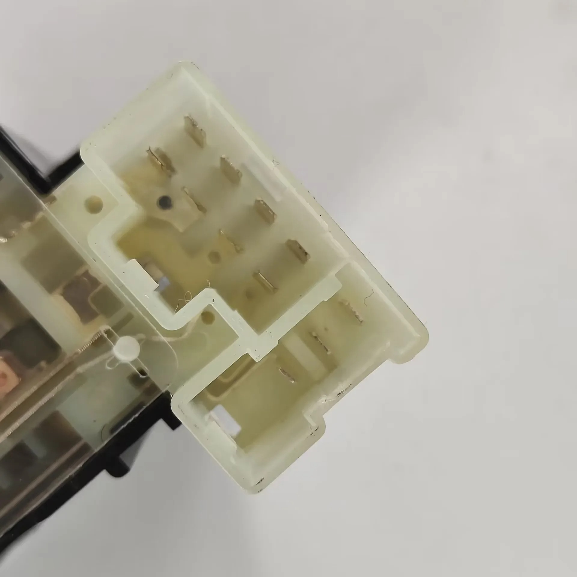 25540-D4500 25540D4500 For NISSAN Navara Pick Terrano Turn signal switch Car 25560-D4500 25560D4500 - Image 4