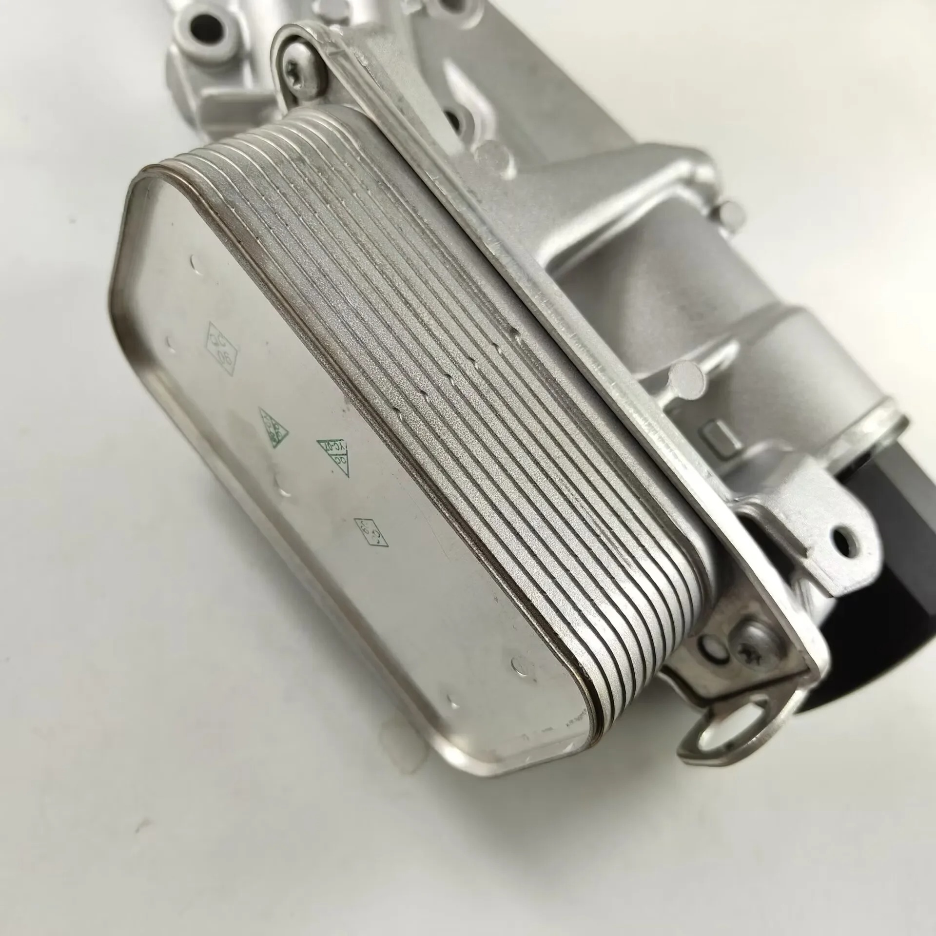 2721800510 Oil Filter Housing Cooler for Mercedes-Benz W219 CLS320 CLS280 CLS350 CLS300 CLS500 CLS550 A2721800510 - Image 2