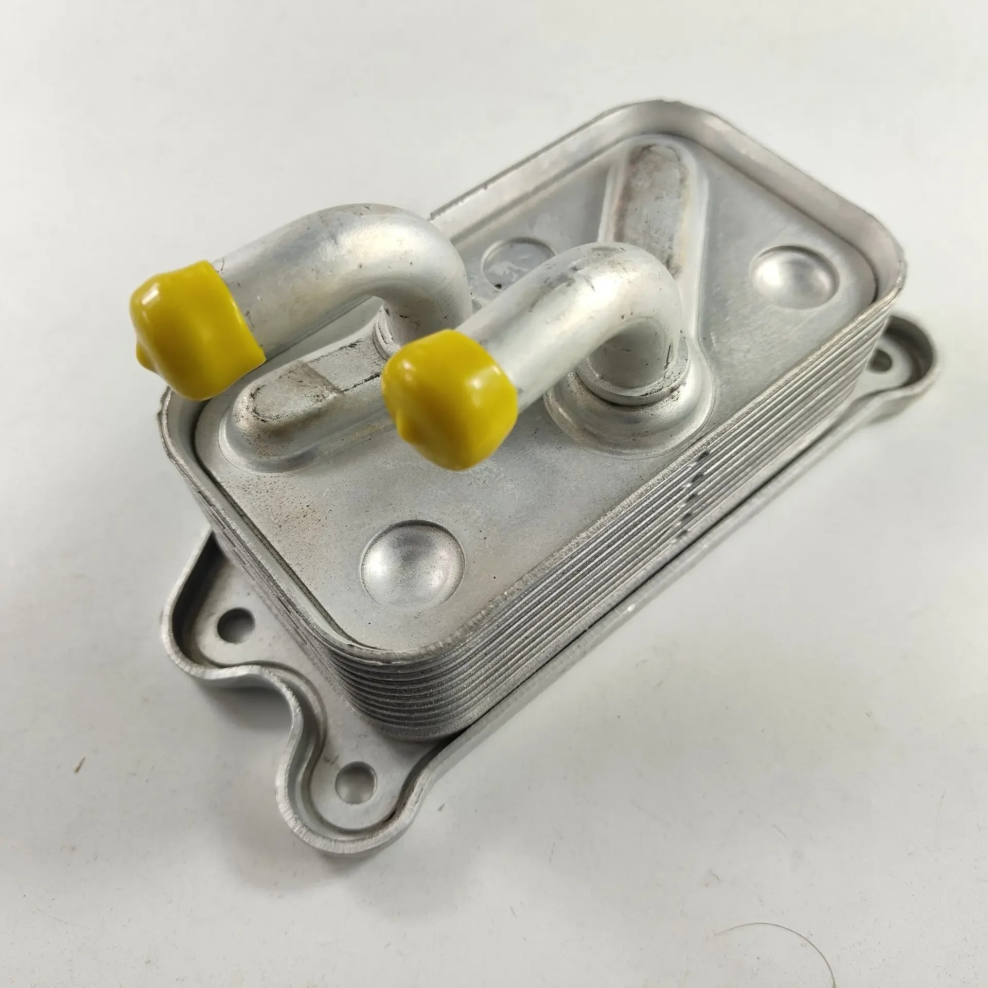 Oil Cooler For 1999-2006 Volvo S80 XC90 30622090 - Image 3