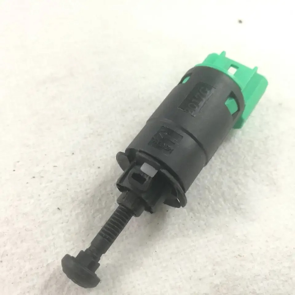 Brake / Stop Light Switch For C2 C3 C4 62937082,9665602380 , 9650688480 , 1606480480 4534.67 - Image 3
