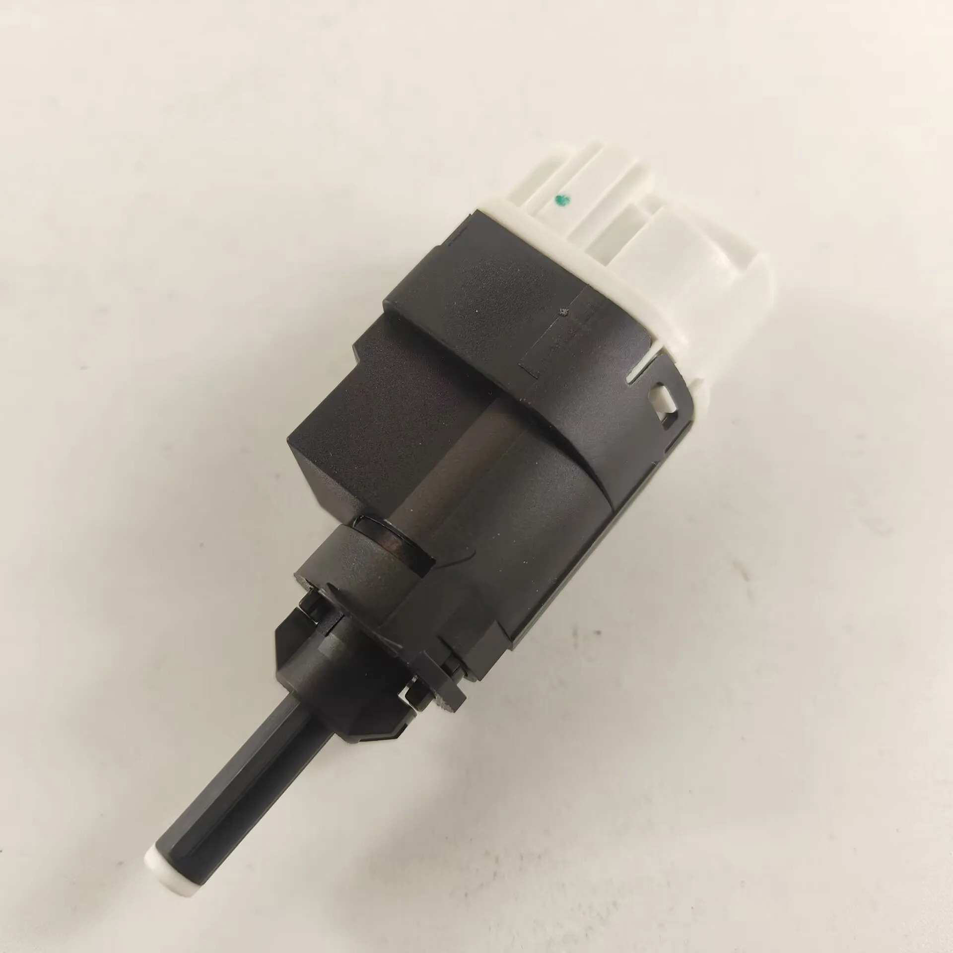 253206170R Brake Light Stop Lamp Switch Fit For Renault Clio Twingo Clio Modus Vel Satis Espace Mk4 - Image 2