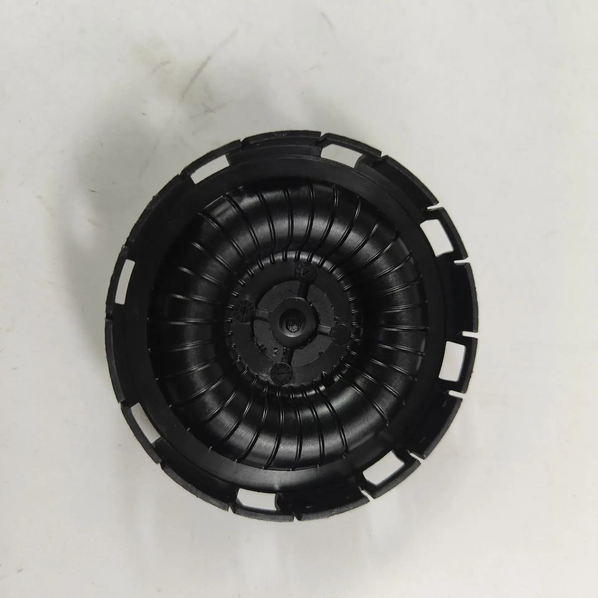 11127823181,11128515745,11127800309,11128507607 Cylinder Head Cap Valve Cover For BMW N57 N57Z E90 E91 E92 E93 F30 F31 F34 X5 X3 - Image 5