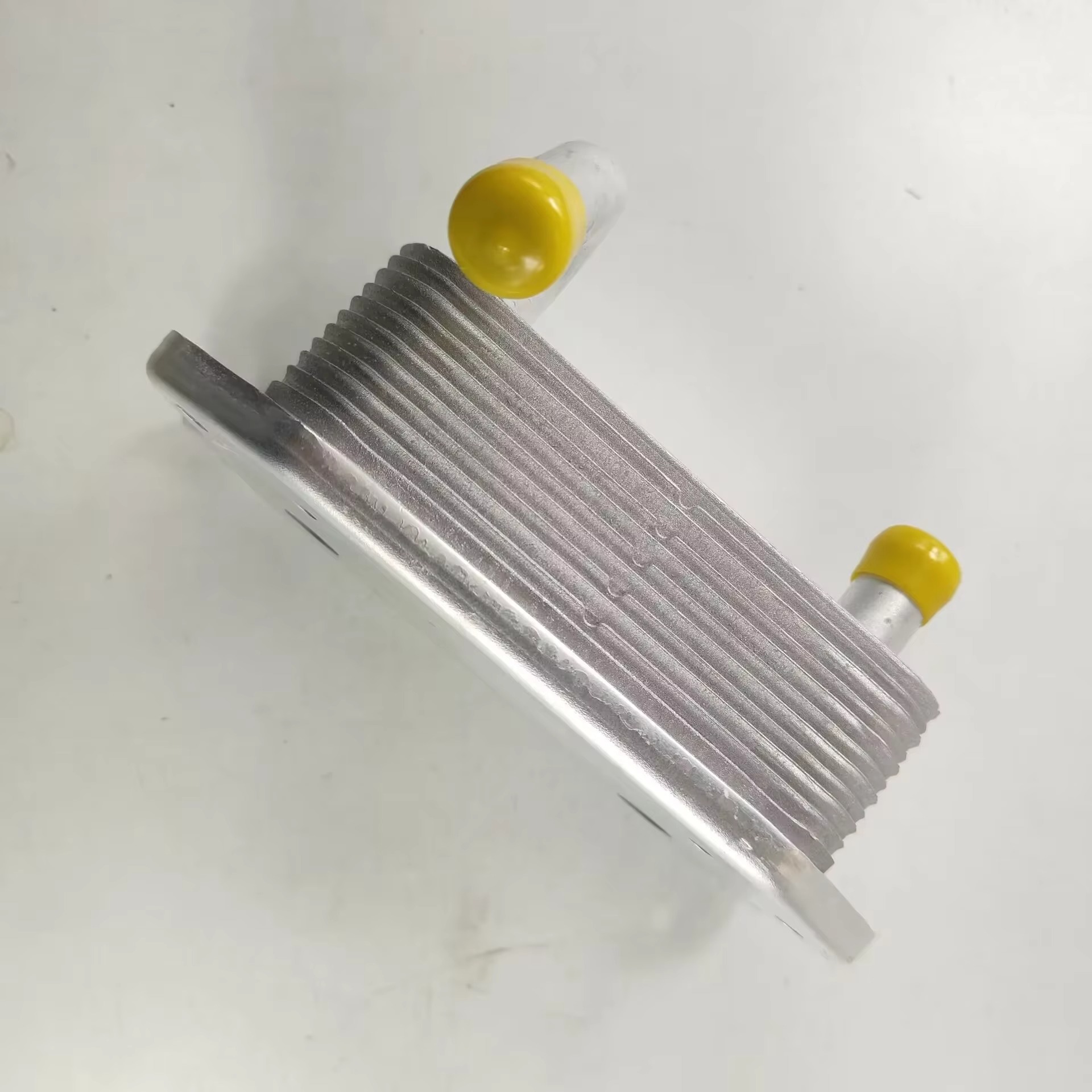 New Engine Oil Cooler Fits Volvo C70 S60 S80 V70 XC70 XC90 312019102 31201910 8653372 8677974 9497225 - Image 3