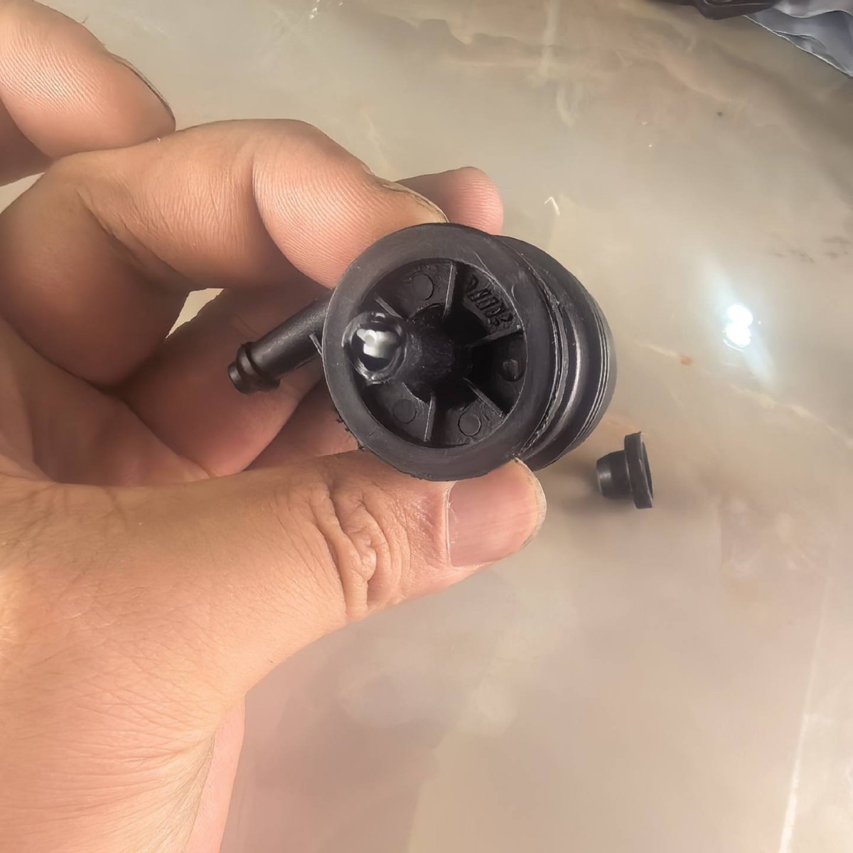 1J5955651 1K5955651 Front Windscreen Wiper Washer Pump Motor For Audi For BMW Skoda Seat For VW Mercedes-Benz 67128362154 - Image 3
